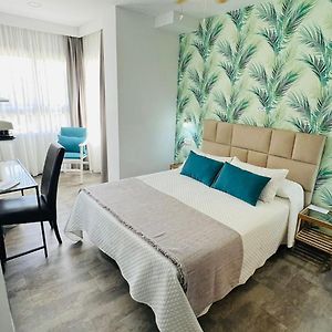 Habitación Estándar con 2 Camas Individuales