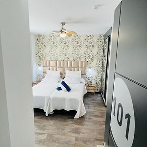 Habitación con 2 Camas Individuales